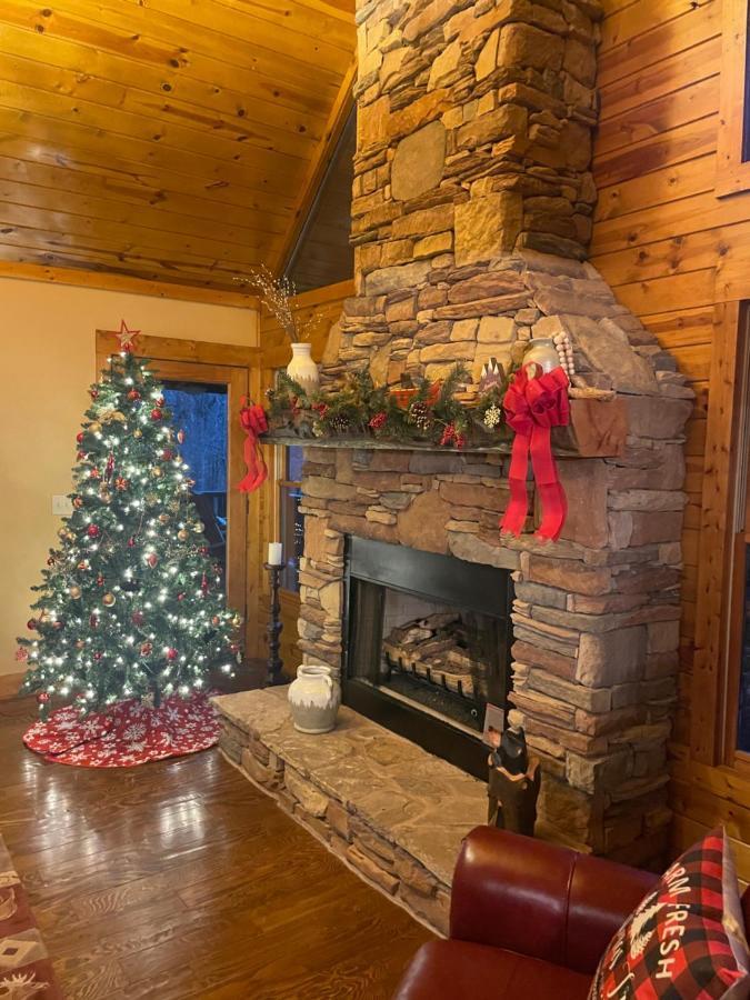 Cozy Creekfront Family Cabin-Pet Friendly -Gamerm-Hot Tub Hiawassee Esterno foto