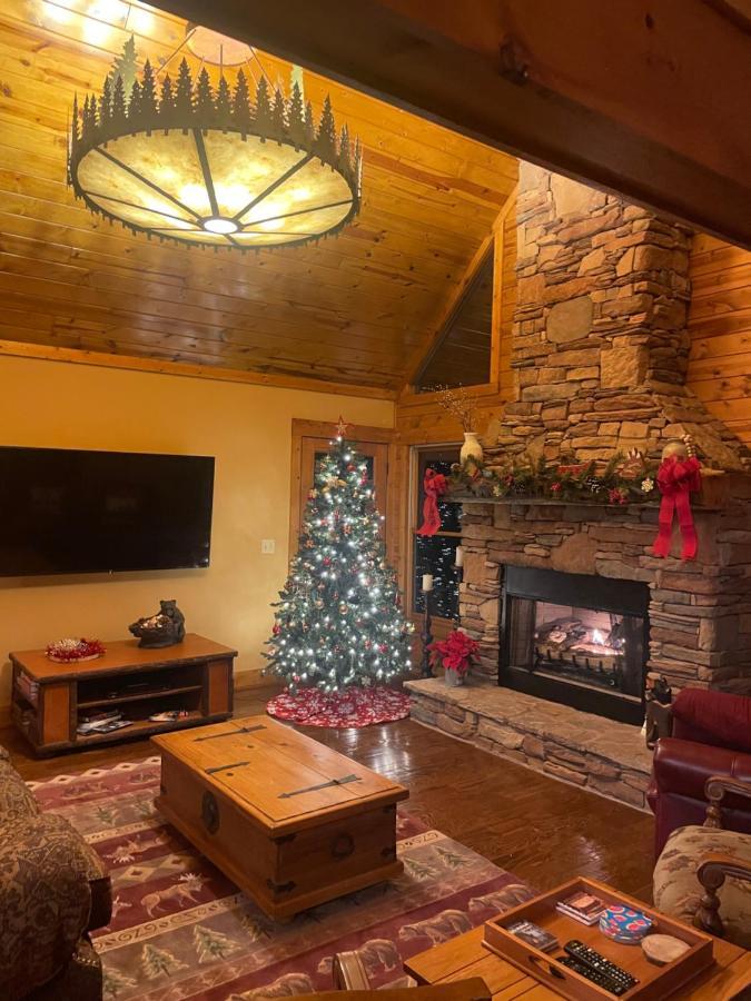 Cozy Creekfront Family Cabin-Pet Friendly -Gamerm-Hot Tub Hiawassee Esterno foto