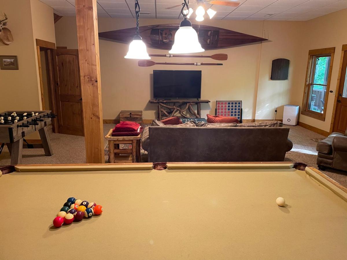 Cozy Creekfront Family Cabin-Pet Friendly -Gamerm-Hot Tub Hiawassee Esterno foto