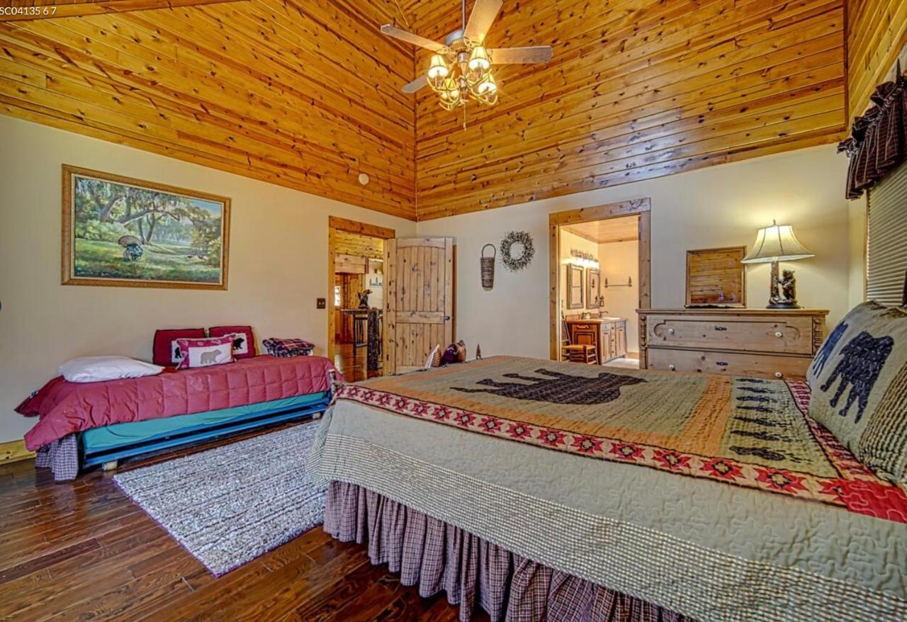 Cozy Creekfront Family Cabin-Pet Friendly -Gamerm-Hot Tub Hiawassee Esterno foto
