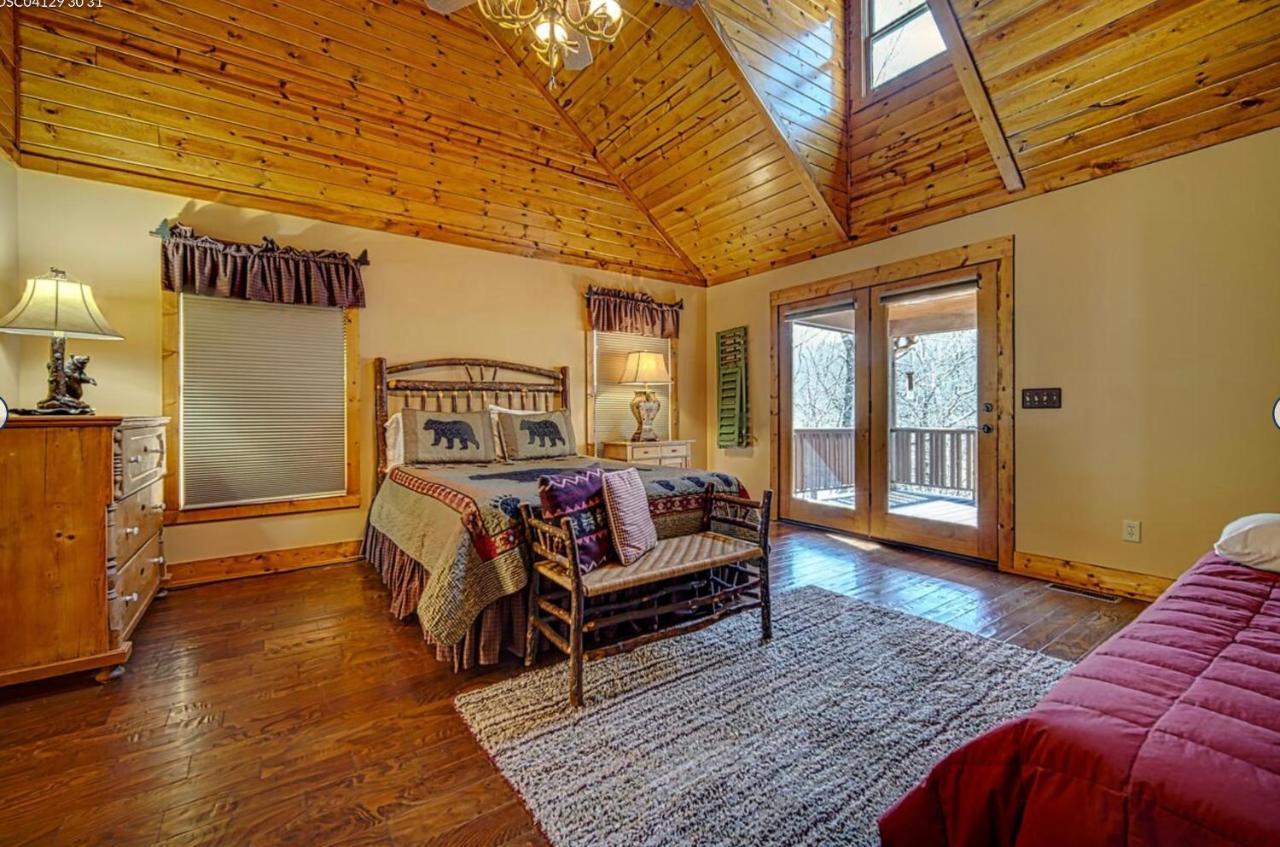 Cozy Creekfront Family Cabin-Pet Friendly -Gamerm-Hot Tub Hiawassee Esterno foto