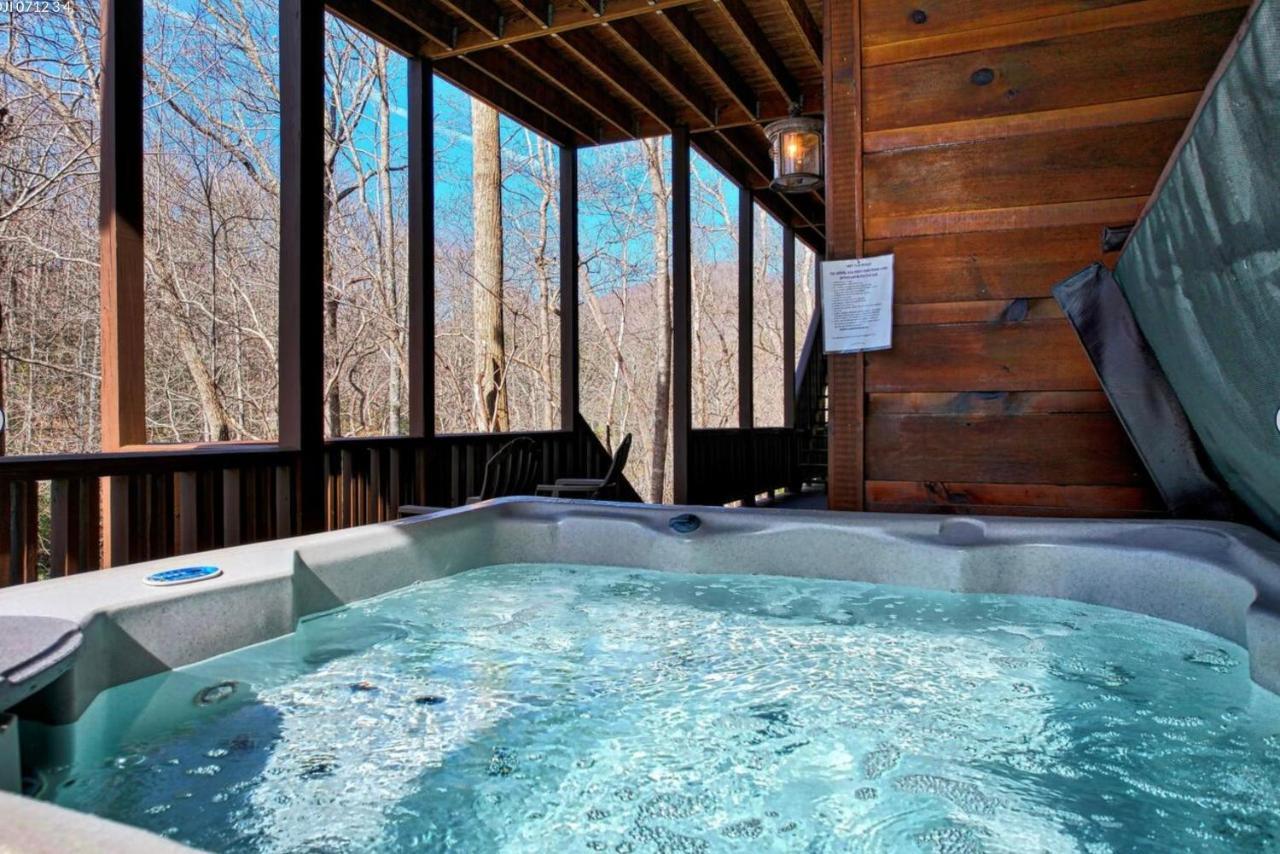 Cozy Creekfront Family Cabin-Pet Friendly -Gamerm-Hot Tub Hiawassee Esterno foto
