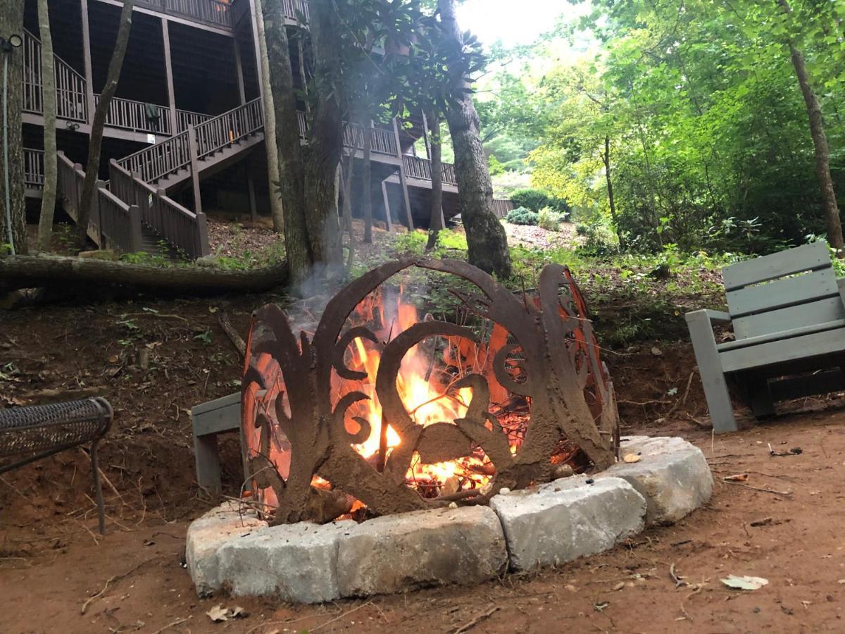 Cozy Creekfront Family Cabin-Pet Friendly -Gamerm-Hot Tub Hiawassee Esterno foto