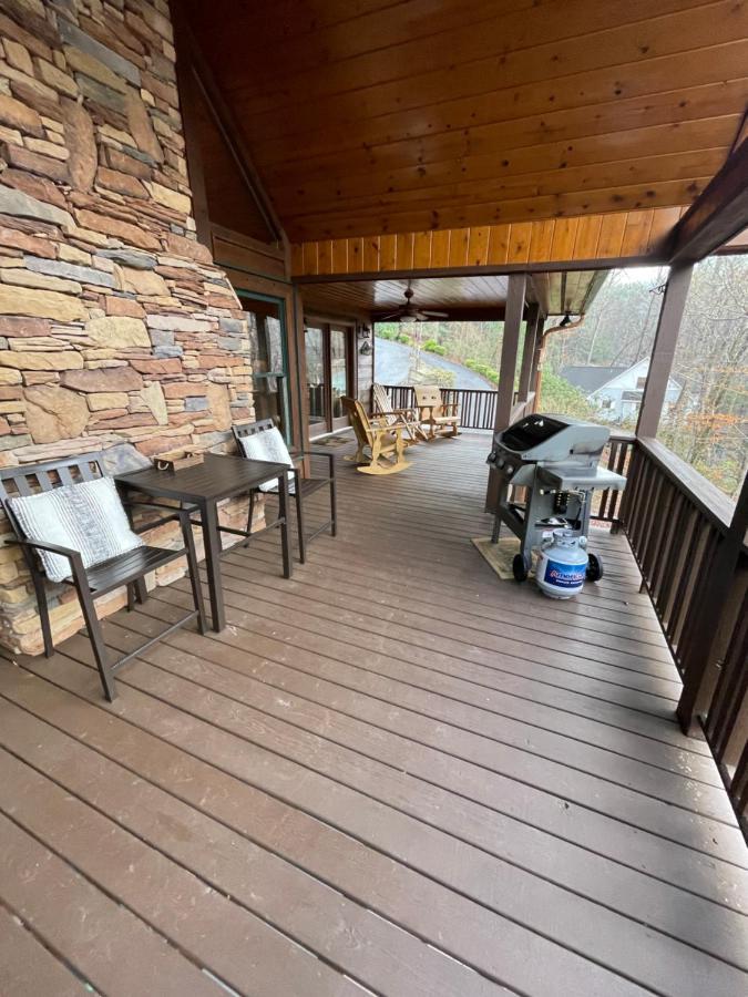 Cozy Creekfront Family Cabin-Pet Friendly -Gamerm-Hot Tub Hiawassee Esterno foto