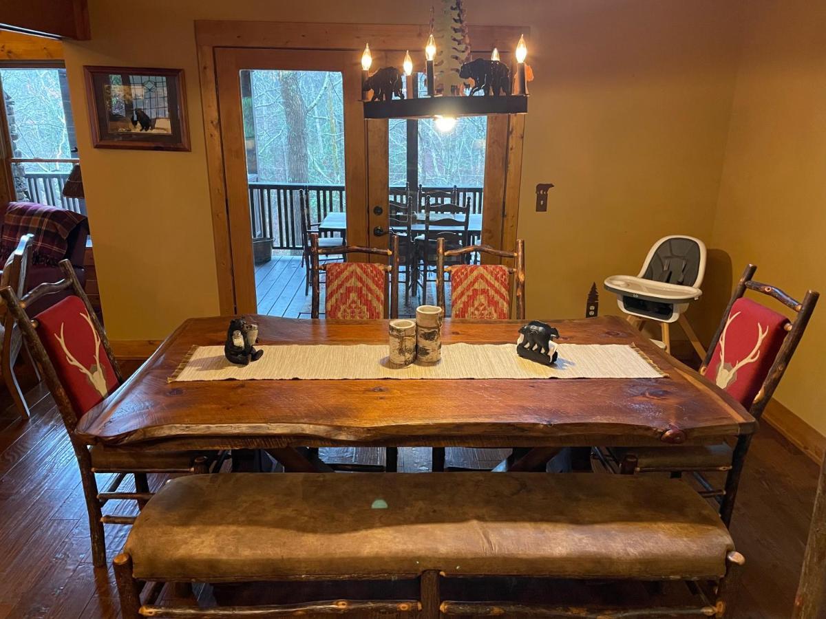 Cozy Creekfront Family Cabin-Pet Friendly -Gamerm-Hot Tub Hiawassee Esterno foto